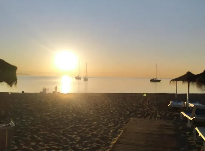 And Sun - Paseo Maritimo -playa Фуэнхирола