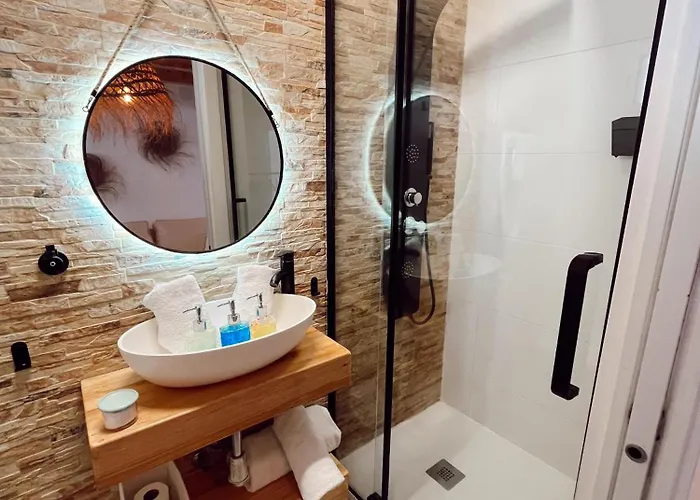 And Sun - Paseo Maritimo -playa Фуэнхирола