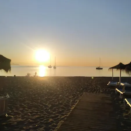 And Sun - Paseo Maritimo -playa フエンヒロラ